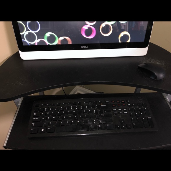 Dell Touchscreen all in one computer - Picture 2 of 3